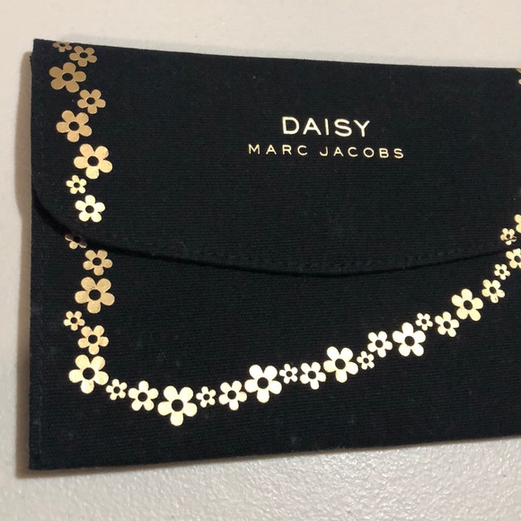 🆕 Marc Jacobs DAISY Clutch - Picture 6 of 8